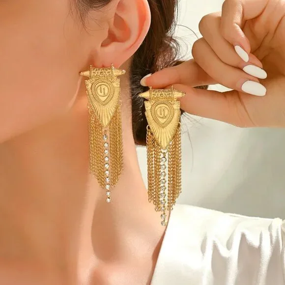 NEW Constantina Gold Shield Chain Drop Ornate Statement Earrings - Picture 3 of 5